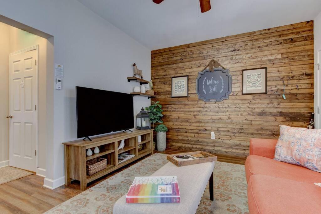 Mountain Bungalow-Walk To Downtown/Biker'S Dream! Hot Springs Exterior foto